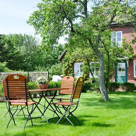 Haus Am Deich Apartmán *