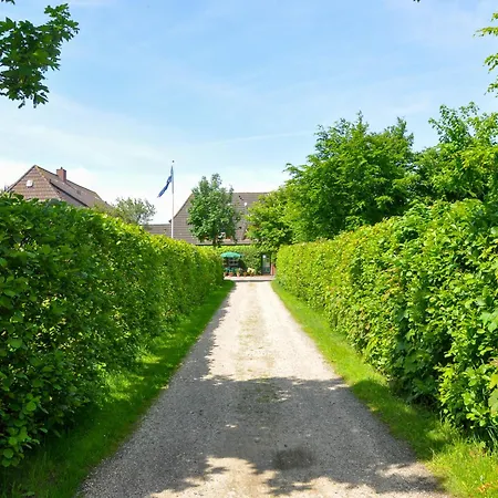 Haus Am Deich Apartmán *
